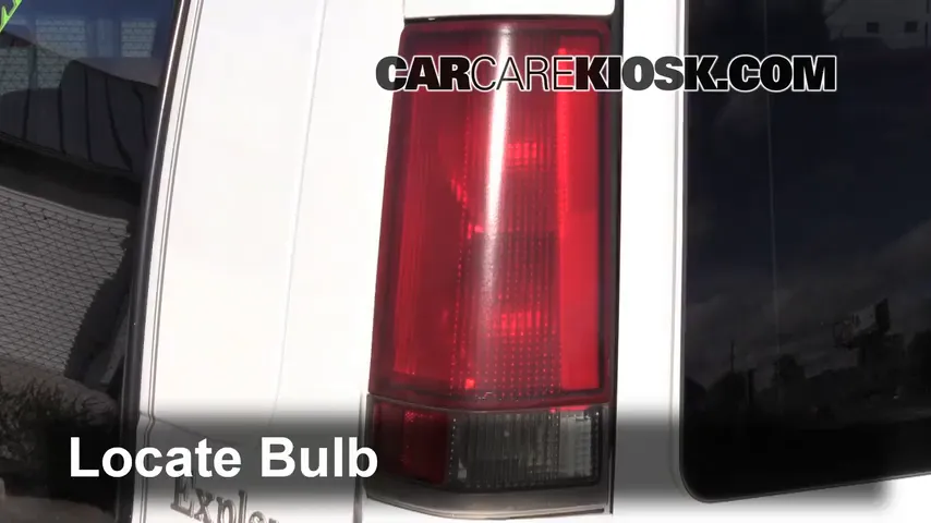 2001 Chevrolet Express 1500 LS 5.7L V8 Lights Turn Signal - Rear (replace bulb)